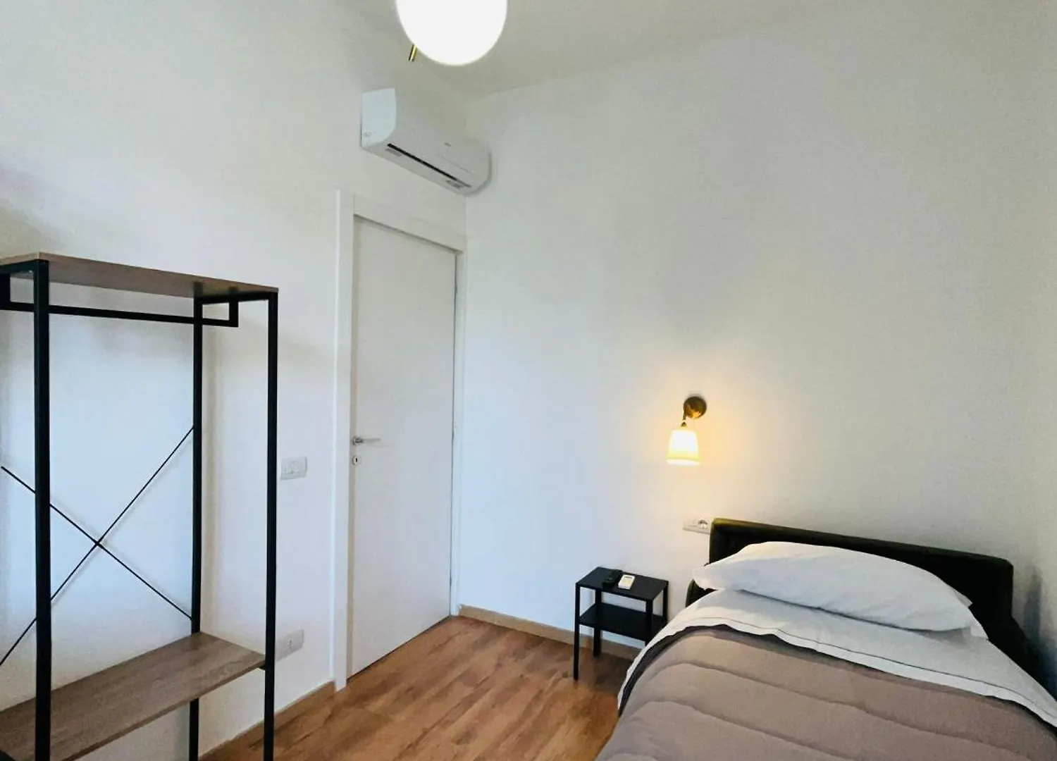 Oriani Bnb Bed & Breakfast Florence 0*,